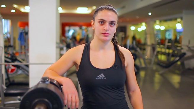 go to Iron-Frau aus Jordanien: Body-Builderin mit Mut
