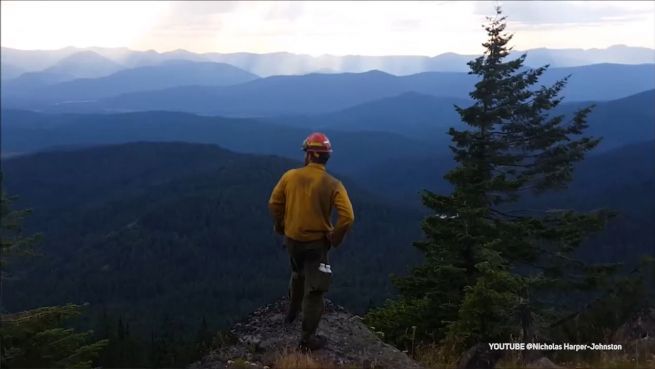 go to Hitze und Kälte: Feuerwehrmann filmt extreme Kontraste
