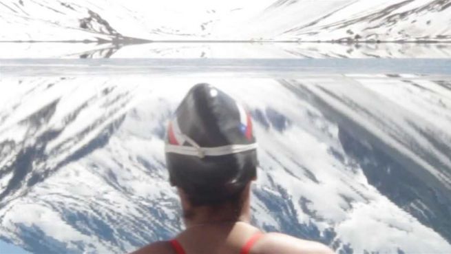 go to Sprung ins kalte Wasser: Extremsport bei 0 Grad