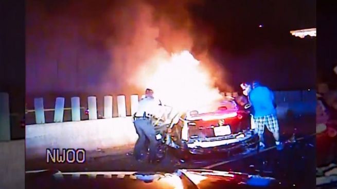 go to Rettung aus Inferno: Cops behalten kühlen Kopf