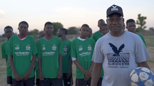 go to Friedensstifter: Wie Fußball Menschen verbindet