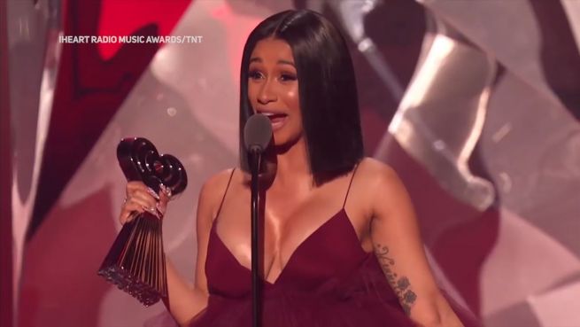 go to Dank an alle Hater: Cardi B hält epische Rede