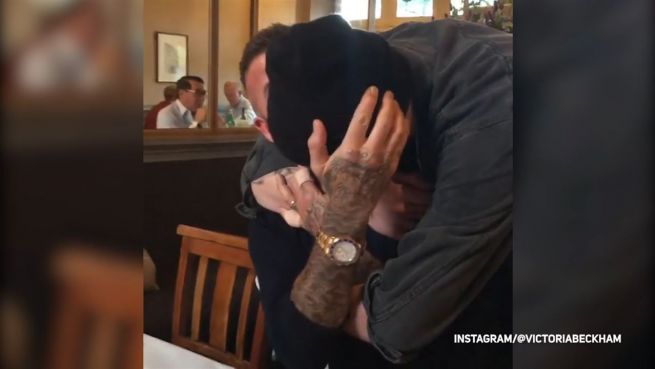 go to Rührendes Wiedersehen: Brooklyn Beckham überrascht Vater